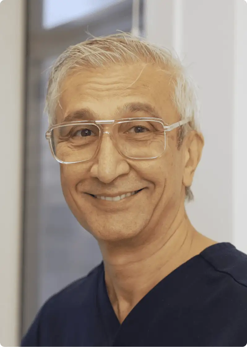 Dr Dariush Hoshyar — Principal Dentist at Stunning Smile Clinic