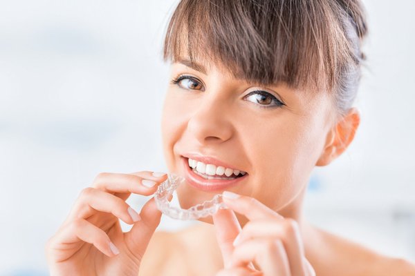 Alineadores Transparentes en Ealing — Stunning Smile Clinic, Ealing