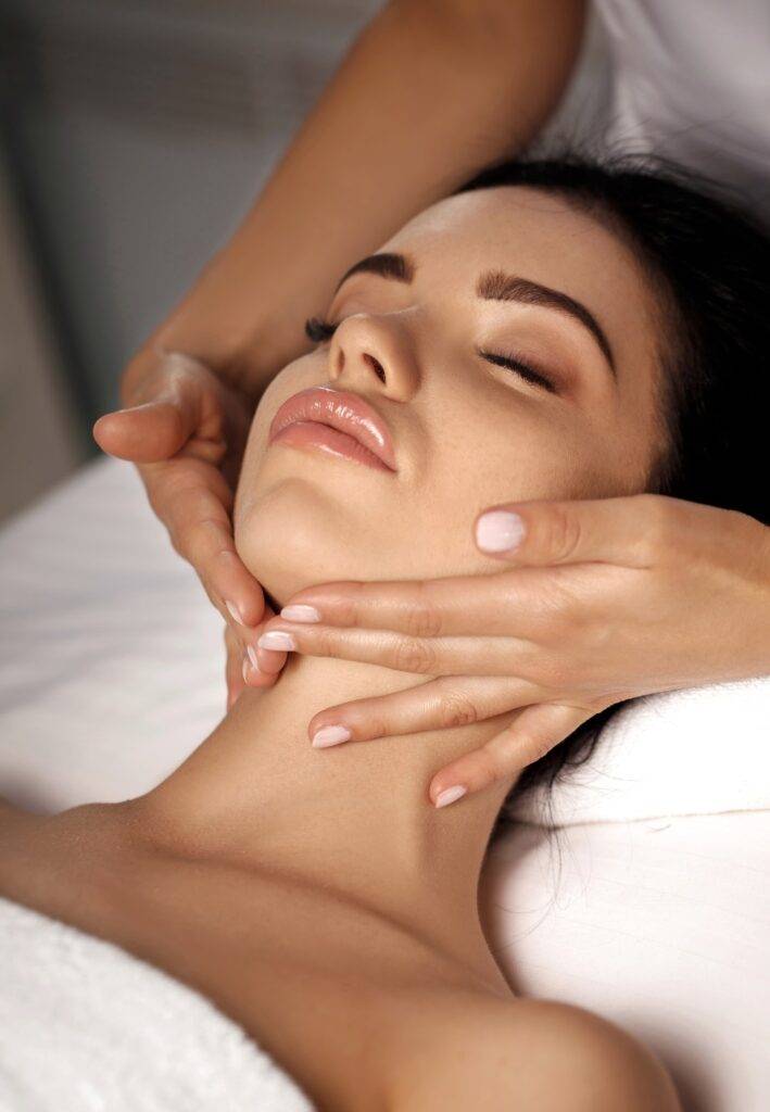 Hydrafacial treatment in Ealing